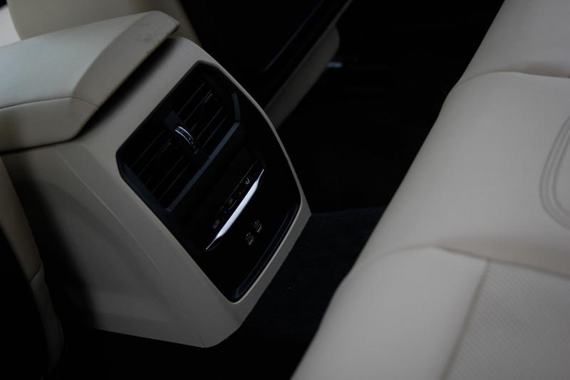 BMW - 320 - pic30