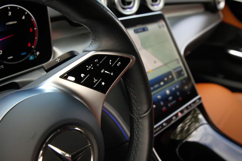 Mercedes - C200 - pic38