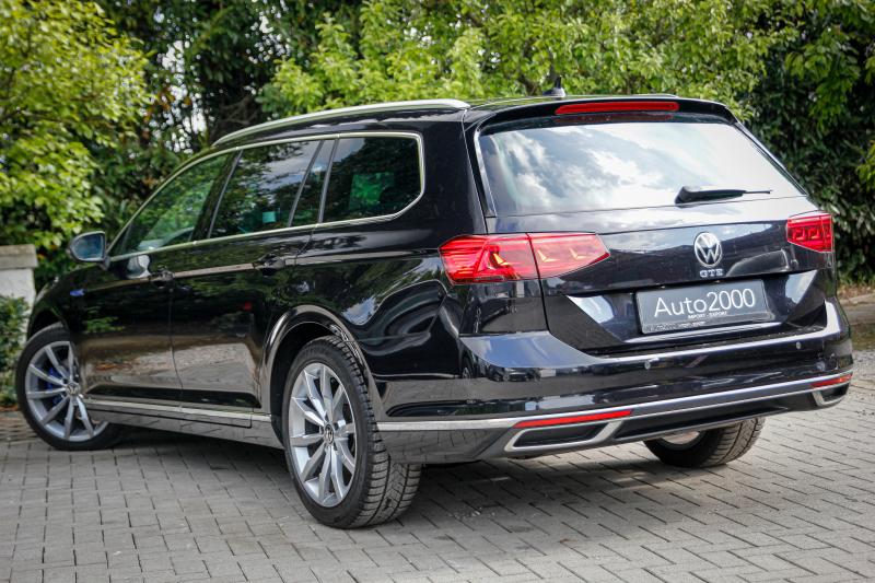 Volkswagen - Passat - pic7