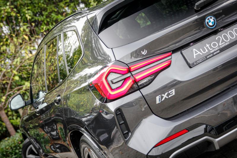 BMW - IX3 - pic10