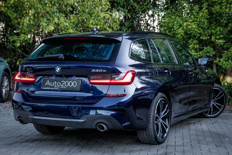 BMW - 330 - pic8