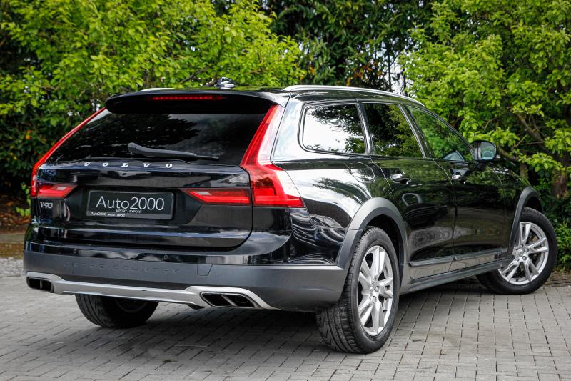 Volvo - V90 Cross Country - pic4
