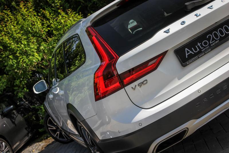 Volvo - V90 Cross Country - pic7
