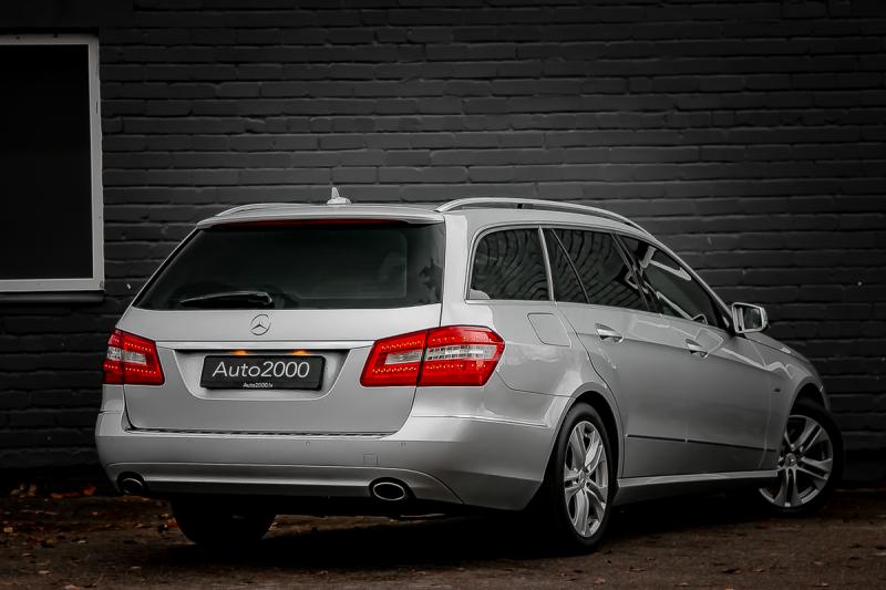 Mercedes - E300 - pic5