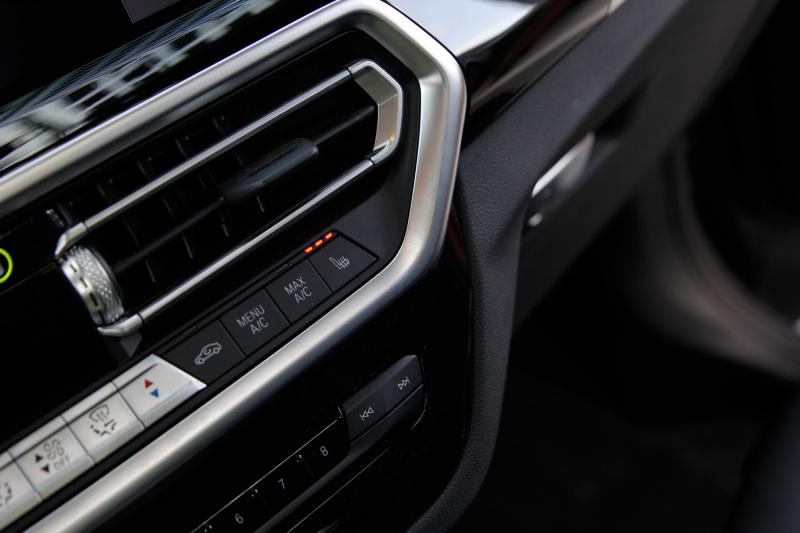 BMW - IX3 - pic27