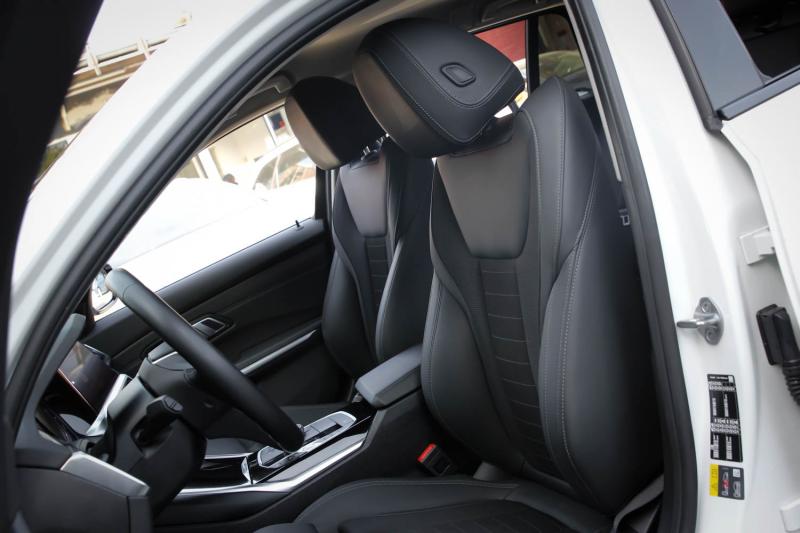 BMW - 330 - pic17
