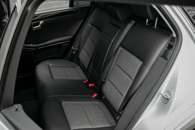 Mercedes - E300 - pic9