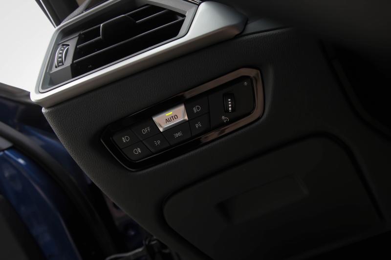 BMW - 320 - pic30