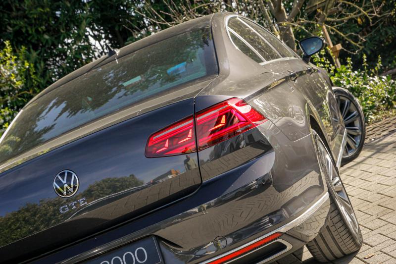 Volkswagen - Passat - pic6