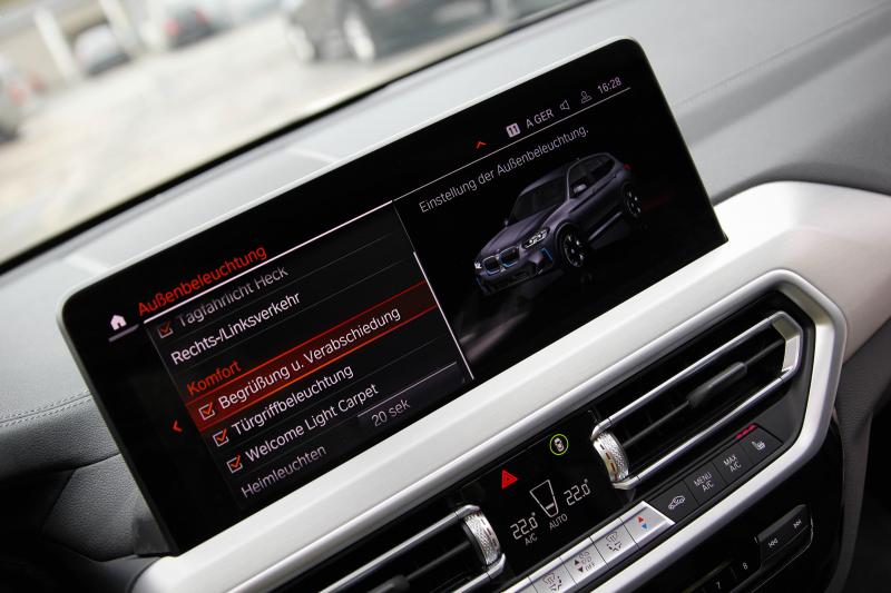 BMW - IX3 - pic23