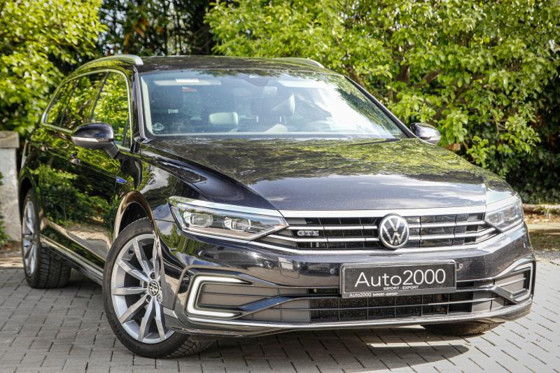 Volkswagen - Passat - pic2