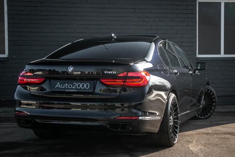 BMW - 740 - pic6