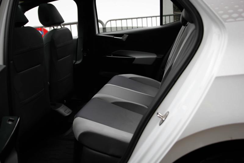 Volkswagen - ID3 - pic12