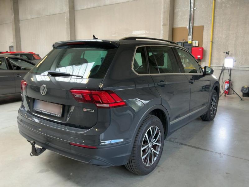 Volkswagen - Tiguan 2.0 TDI Comfortline 4Motion BlueMotion Tech - pic2