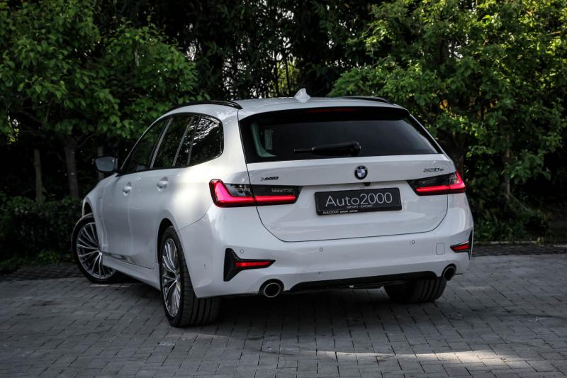 BMW - 330 - pic5