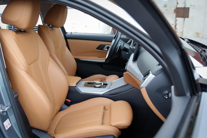 BMW - 320 - pic11
