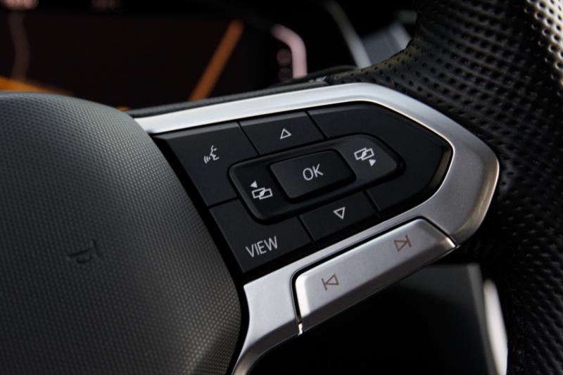 Volkswagen - Passat - pic21