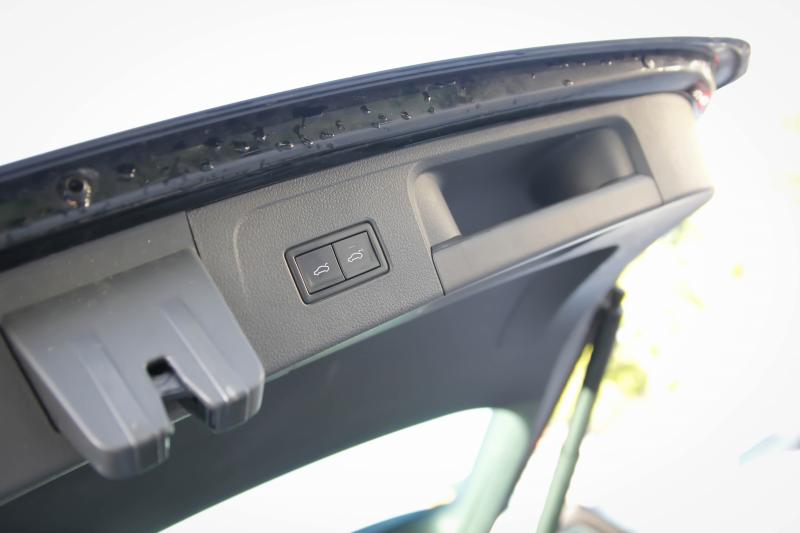 Volkswagen - Passat - pic25