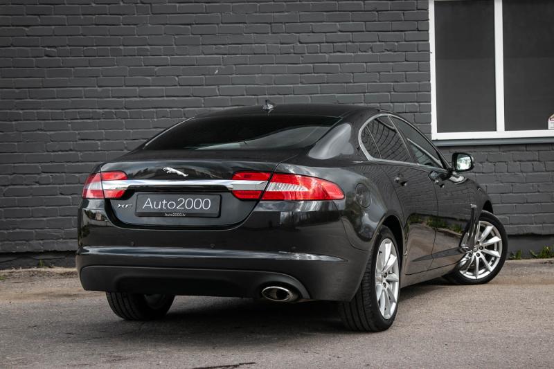 Jaguar - XF - pic4