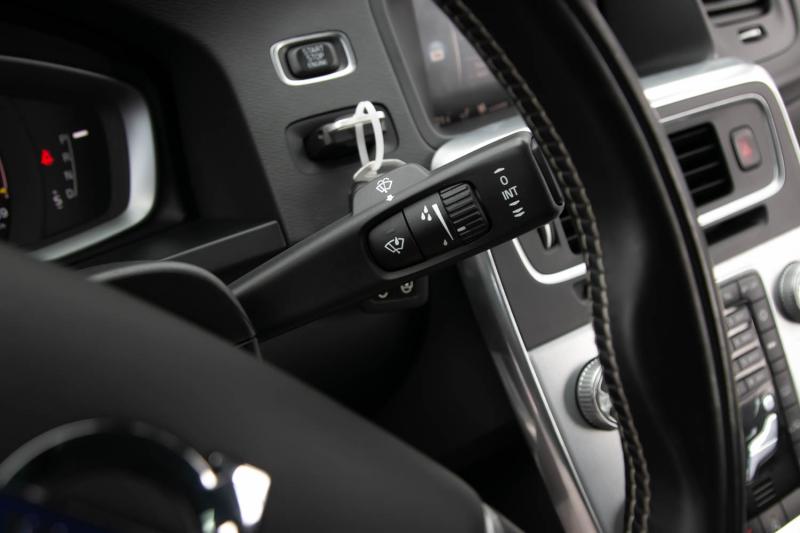 Volvo - S60 - pic24