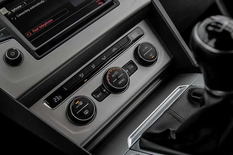 Volkswagen - Passat - pic30