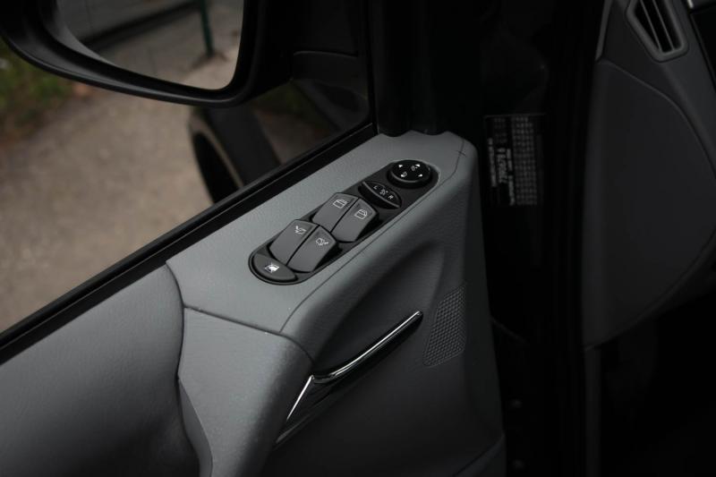 Mercedes - Viano - pic22