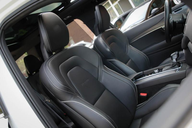 Volvo - XC90 - pic17