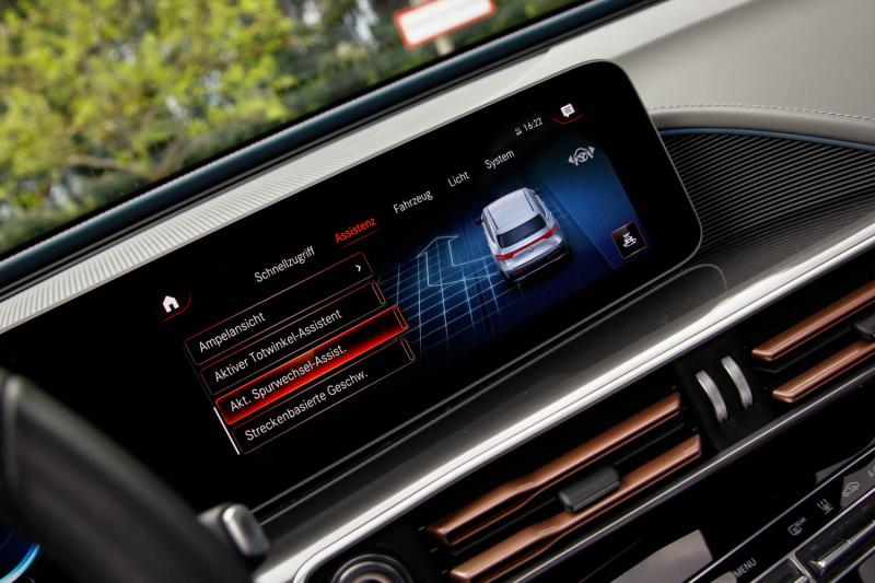 Mercedes - EQC - pic24