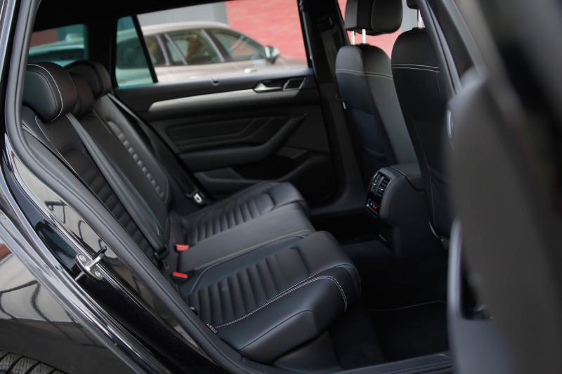 Volkswagen - Passat - pic17