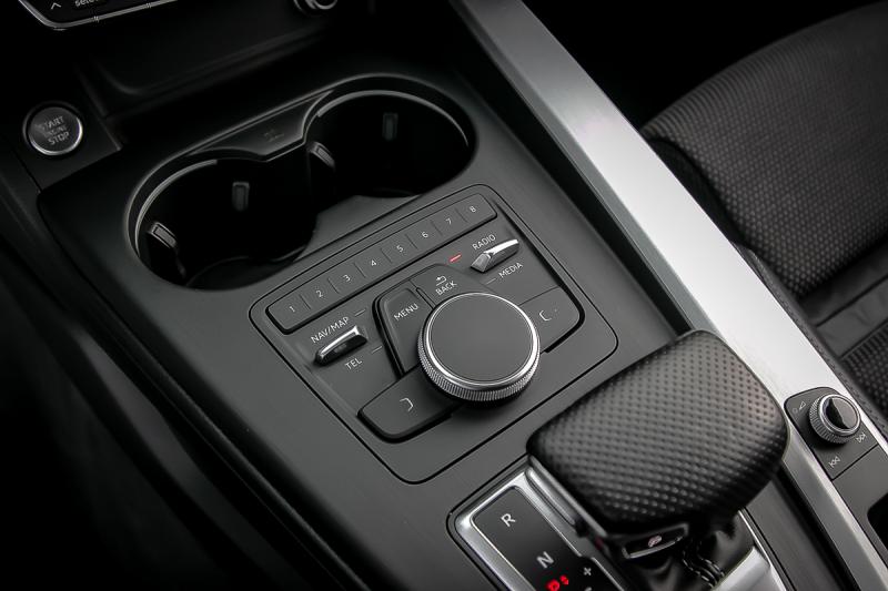 Audi - A4 - pic39