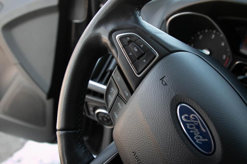 Ford - Focus - pic12