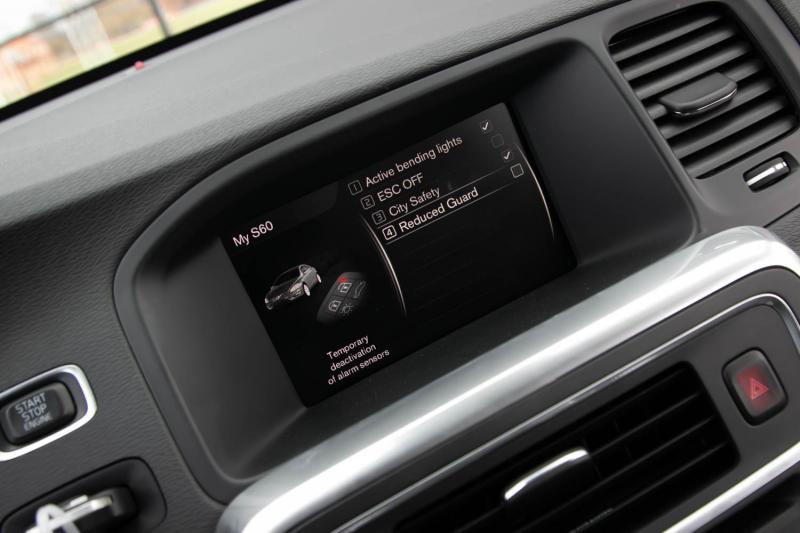 Volvo - S60 - pic19