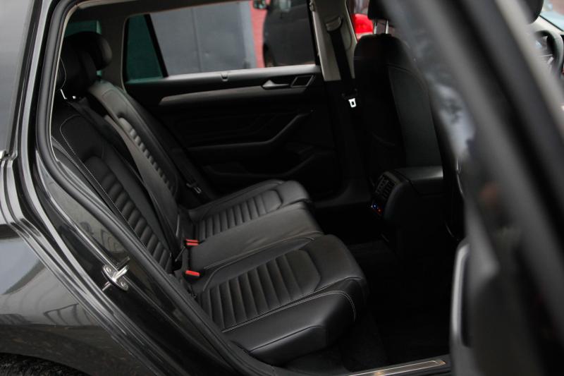 Volkswagen - Passat - pic9