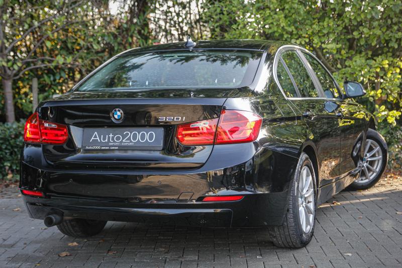 BMW - 320 - pic5