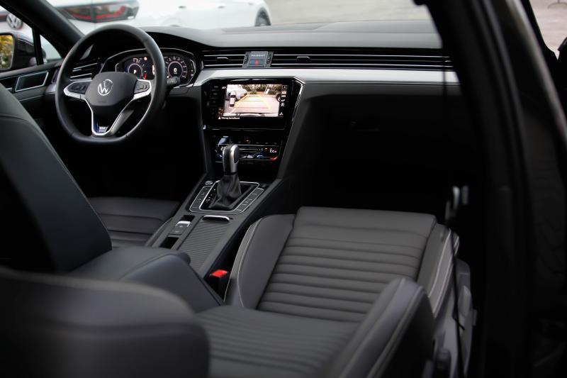 Volkswagen - Passat - pic13