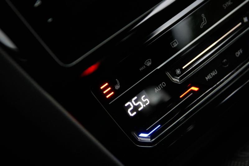 Volkswagen - Passat - pic28