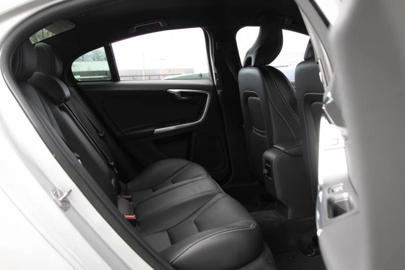Volvo - S60 - pic33