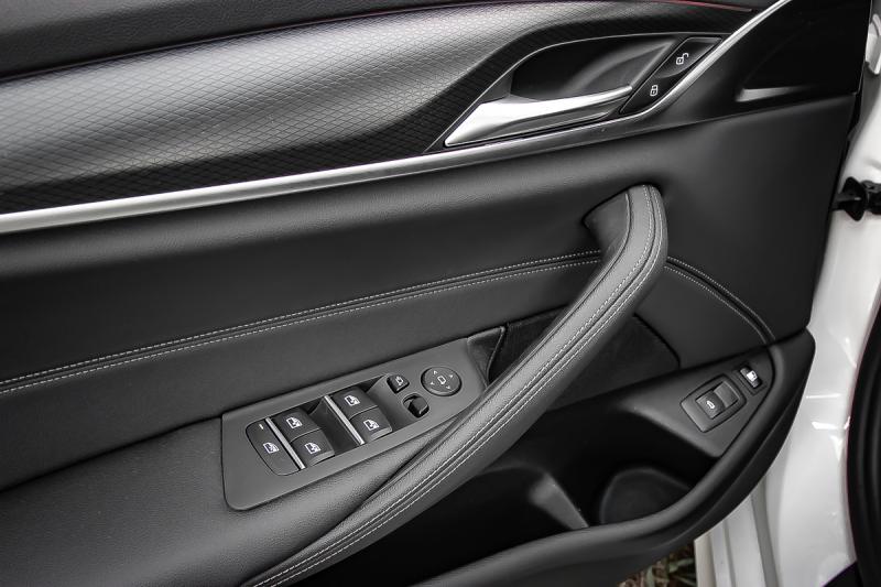 BMW - 530 - pic10