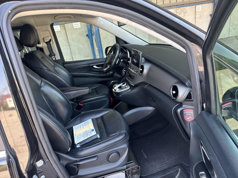 Mercedes - V220 - pic6