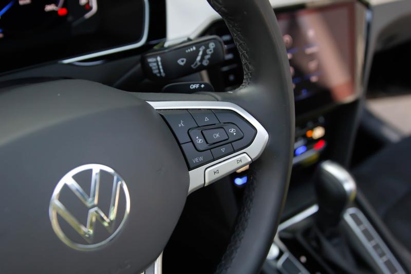 Volkswagen - Passat - pic39