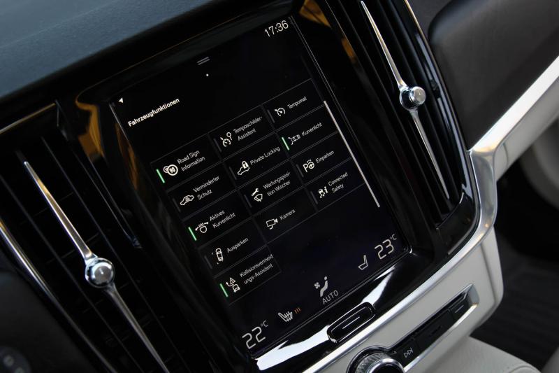 Volvo - V90 Cross Country - pic26