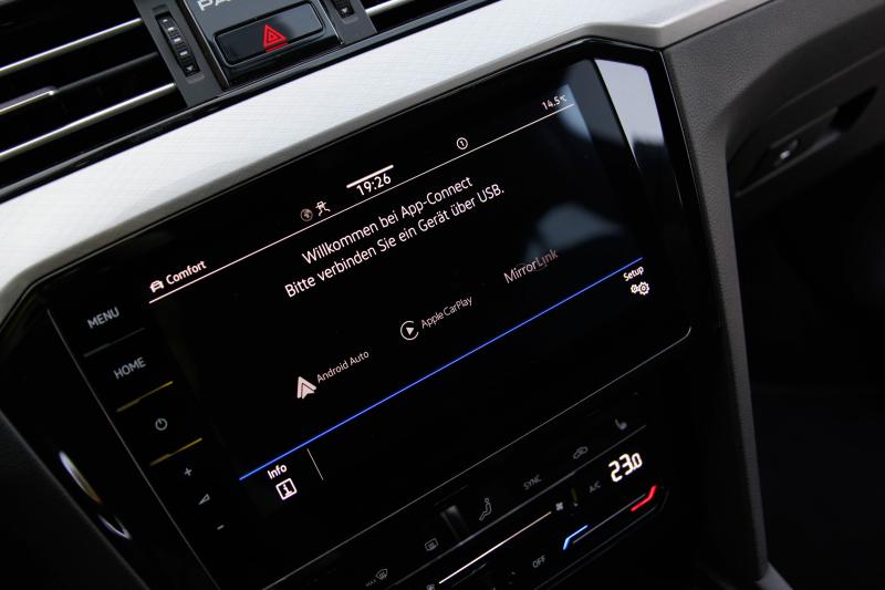 Volkswagen - Passat - pic33