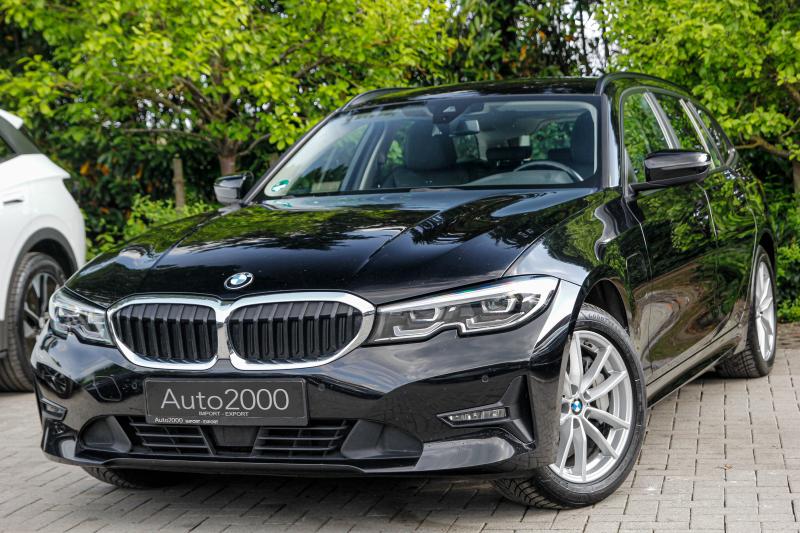 BMW 330e