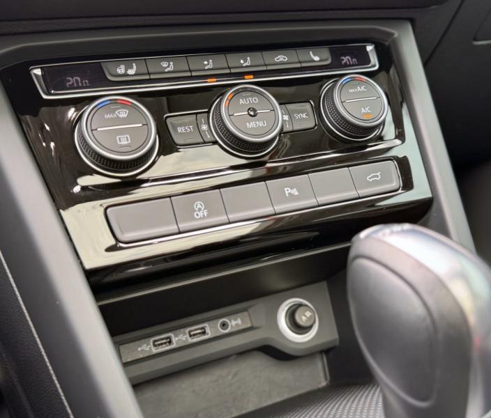 Volkswagen - Volkswagen / Touran 1.5 TSI ACT Highline BlueMotion Tech - pic5