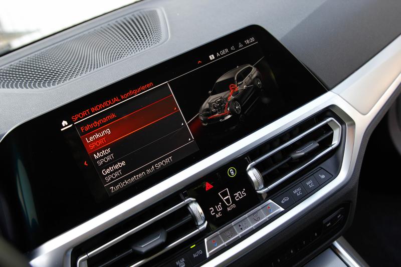 BMW - 330e - pic37