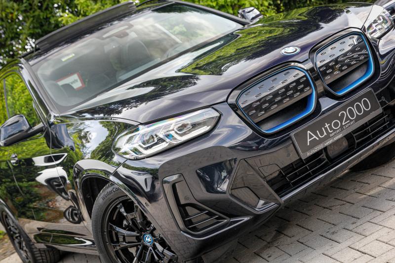 BMW - IX3 - pic11