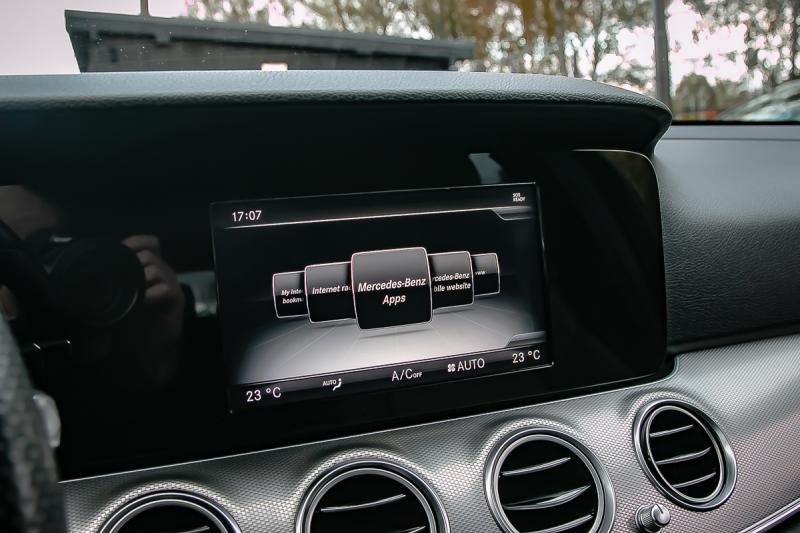 Mercedes - E200 - pic29