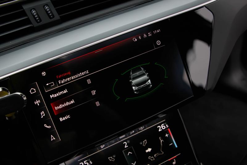 Audi - E-tron - pic40