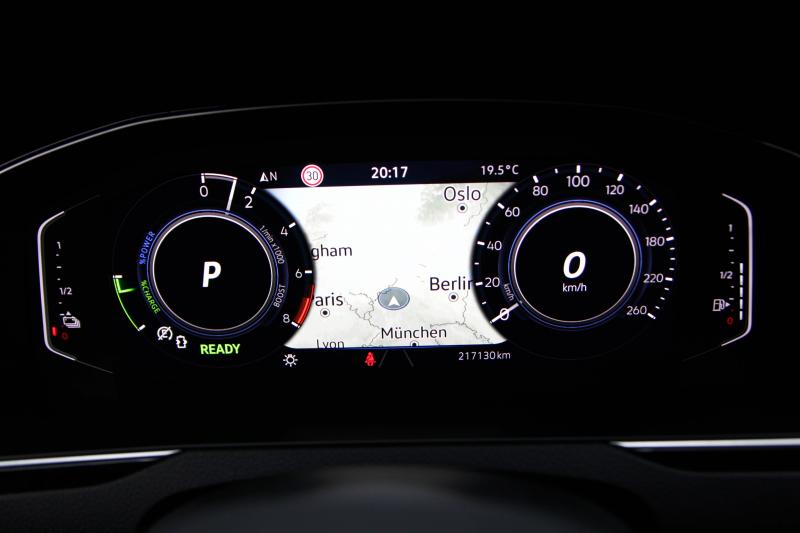 Volkswagen - Passat - pic29