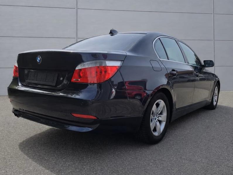 BMW - 525i - pic2